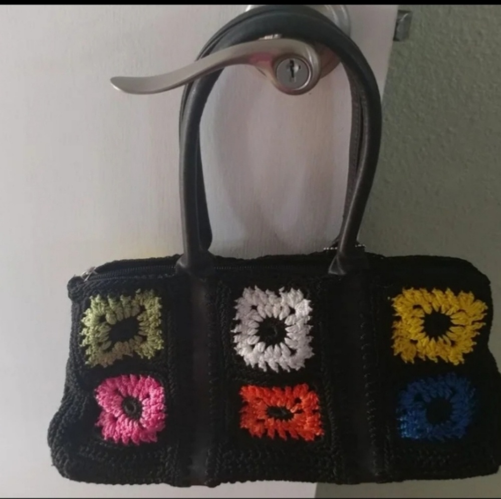 GUC SAK  boho granny square crochet handbag